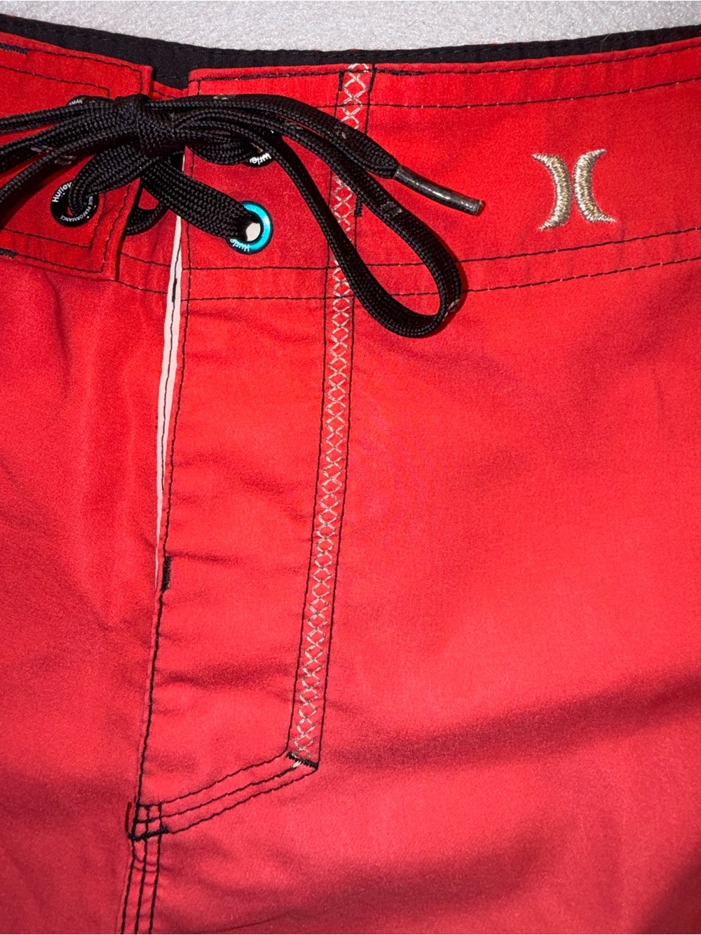 Hurley Men’s Red Black Striped Ombre Boardshorts Buckle Surf Waterski Boating - Picture 3 of 7